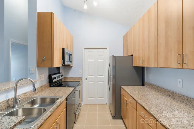 $269,000 | 1000 Olde Eastwood Village Boulevard, Unit 307, Asheville, NC 28803