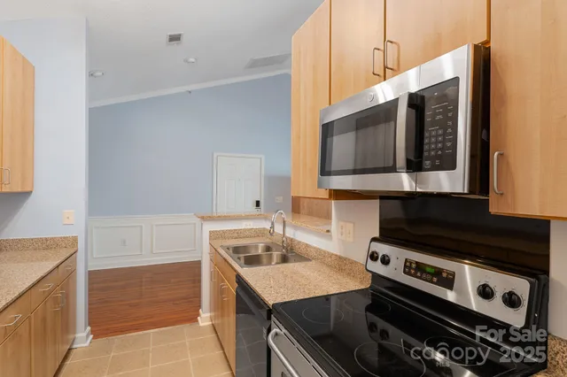 $269,000 | 1000 Olde Eastwood Village Boulevard, Unit 307, Asheville, NC 28803