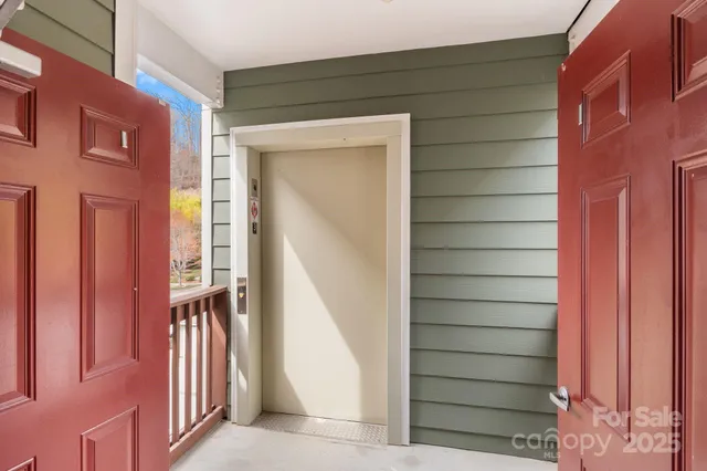 $269,000 | 1000 Olde Eastwood Village Boulevard, Unit 307, Asheville, NC 28803