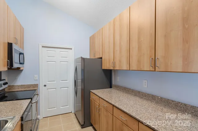 $269,000 | 1000 Olde Eastwood Village Boulevard, Unit 307, Asheville, NC 28803