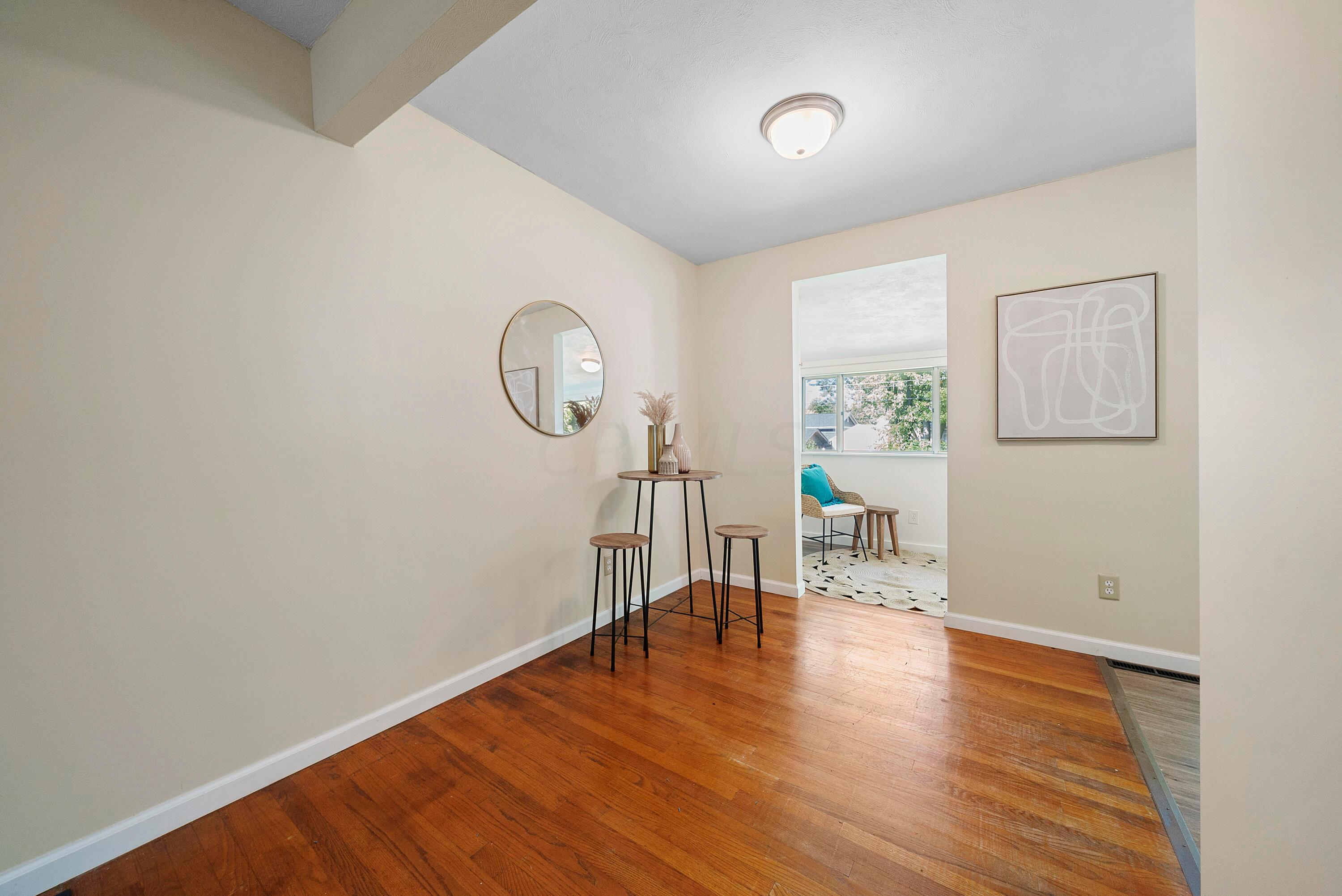 217 Gladys Road Columbus, OH 43228 - Photo 5 of 34 Dining Room