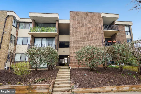 a house view with a outdoor space