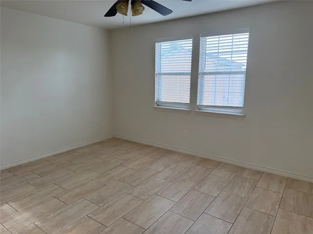 $1,500 | 2724 Avenue D, Unit 5, San Leon, TX 77539