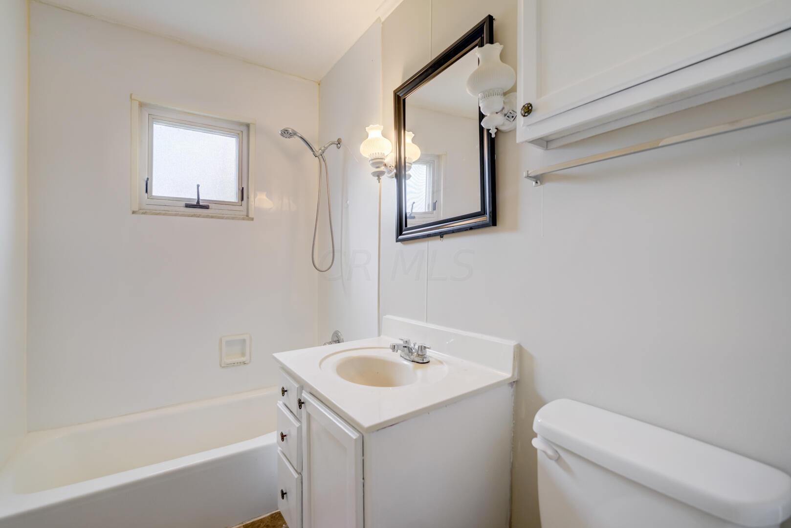 1810 Fleming Road Columbus, OH 43232 - Photo 8 of 25 listing_5