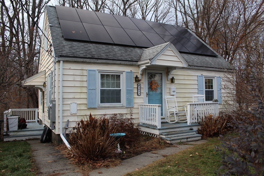 25 Ridgewood Road Worcester, MA 01606 - Photo 1 of 18 Gallery Image 1