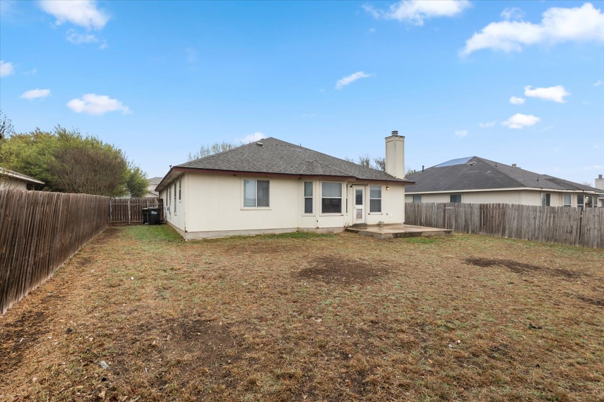 281 Leonardo Kyle, TX 78640 - Photo 32 of 38 a house view with a garden space