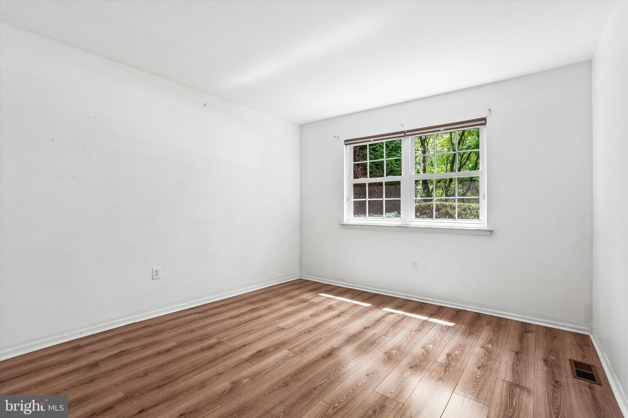115 Pleasant Hill Road Cheltenham, PA 19012 - Photo 20 of 39 Bedroom #2