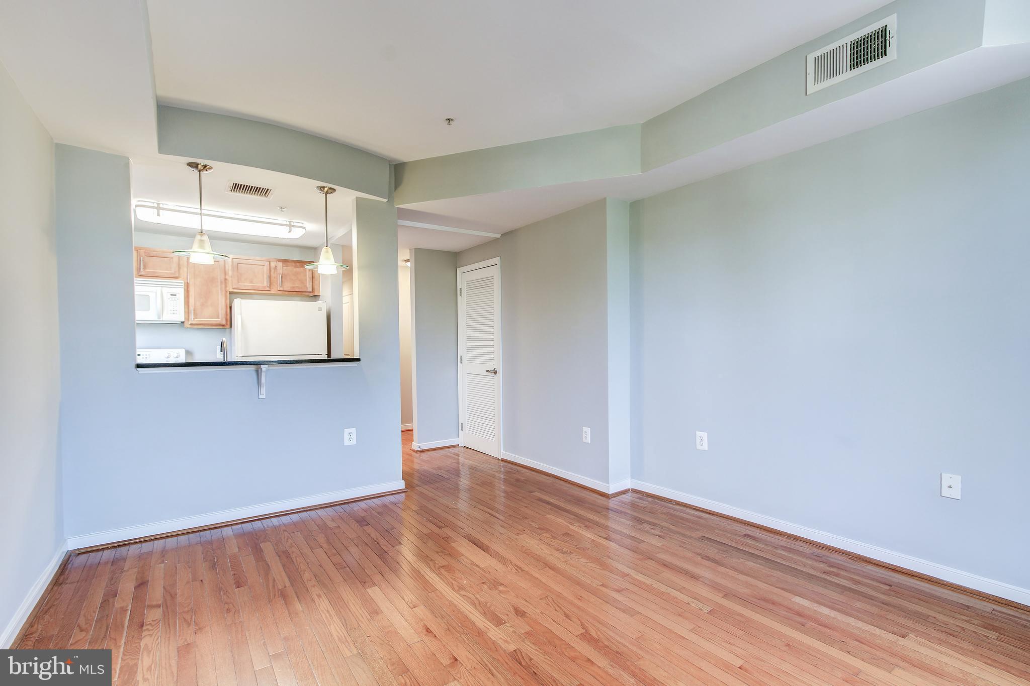 1108 Columbia Road Northwest, Unit 201 Washington, DC 20009 - Photo 22 of 34 Living Room