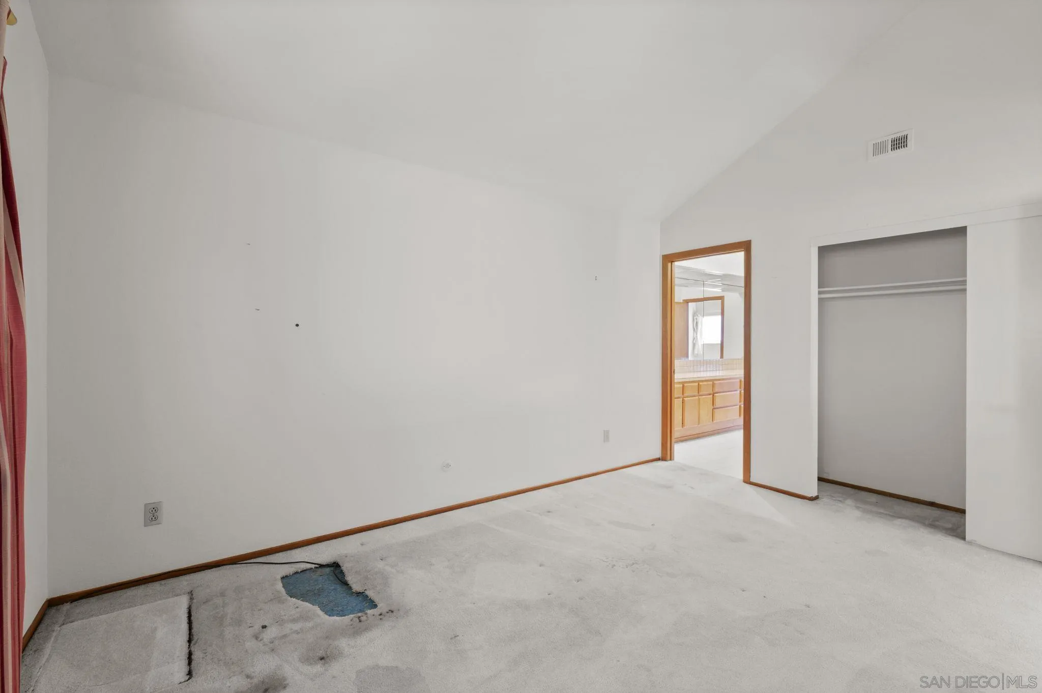 2029 Del Mar Heights Road Del Mar, CA 92014 - Photo 26 of 51 a view of an empty room