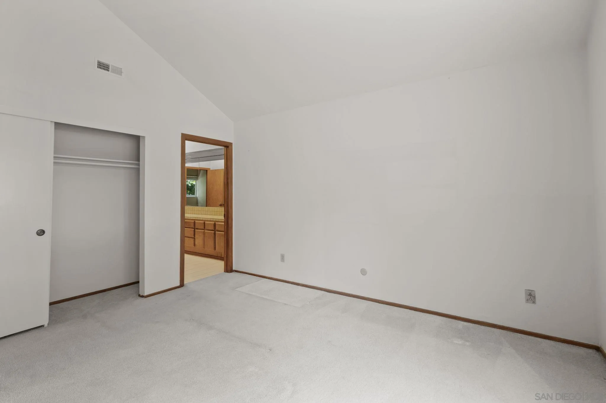 2029 Del Mar Heights Road Del Mar, CA 92014 - Photo 30 of 51 a view of an empty room