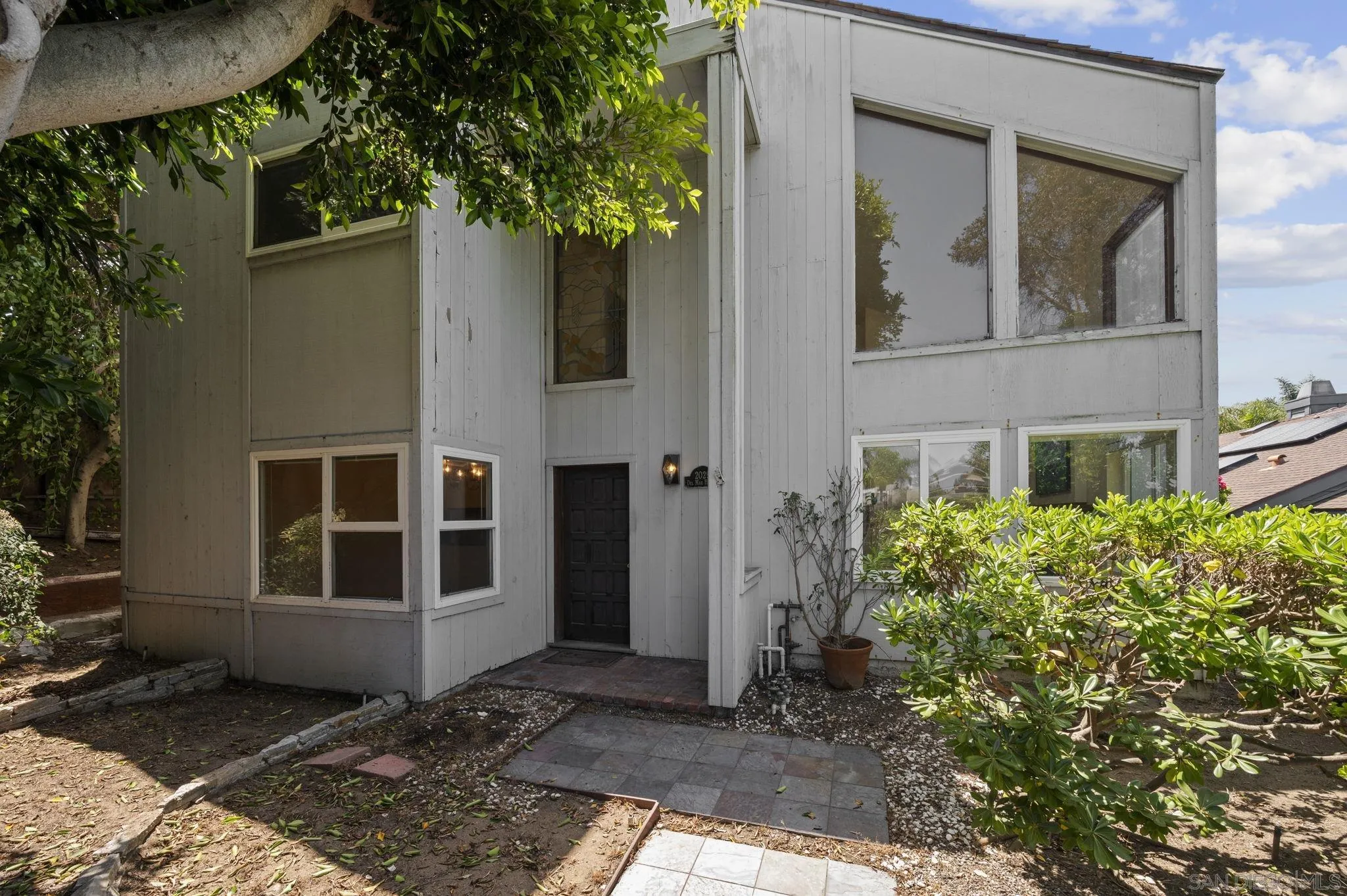 2029 Del Mar Heights Road Del Mar, CA 92014 - Photo 44 of 51 a house view with a outdoor space