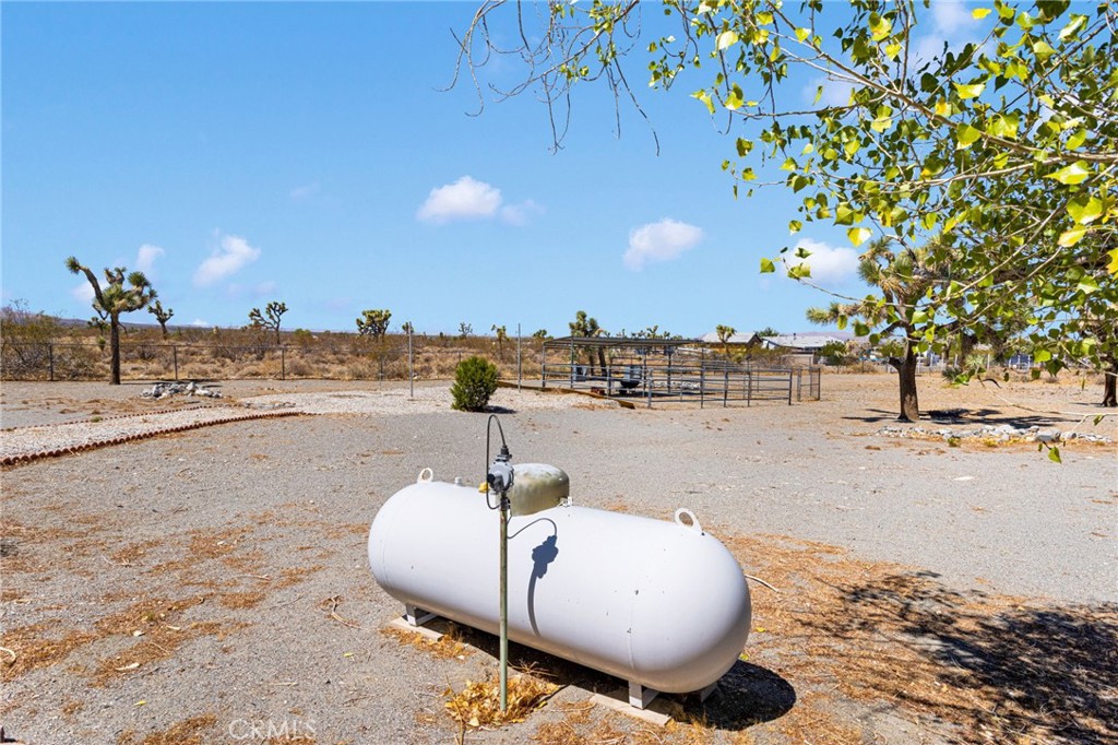 11574 Silver Rock Road Pinon Hills, CA 92372 - Photo 34 of 56