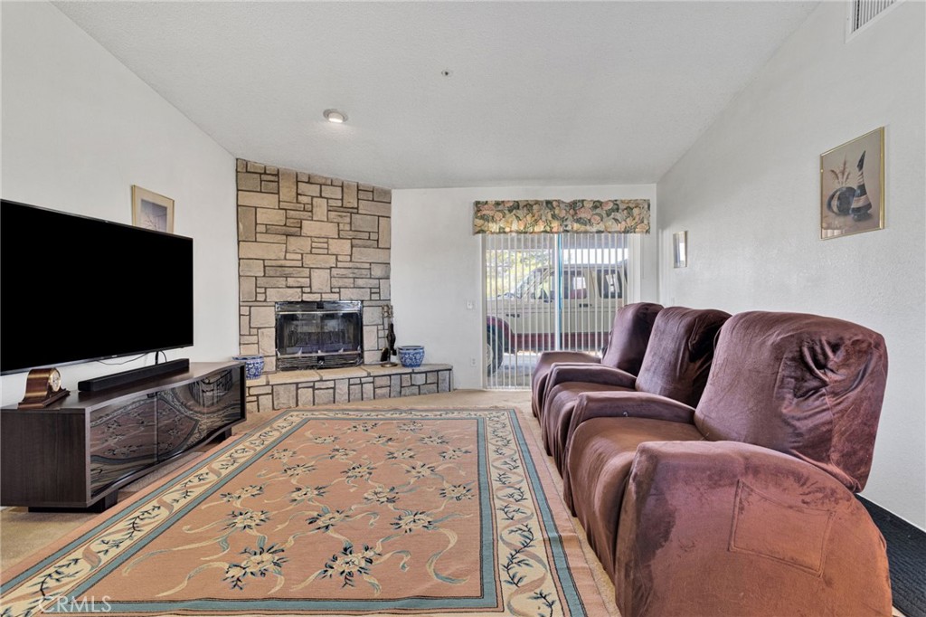 11574 Silver Rock Road Pinon Hills, CA 92372 - Photo 7 of 56