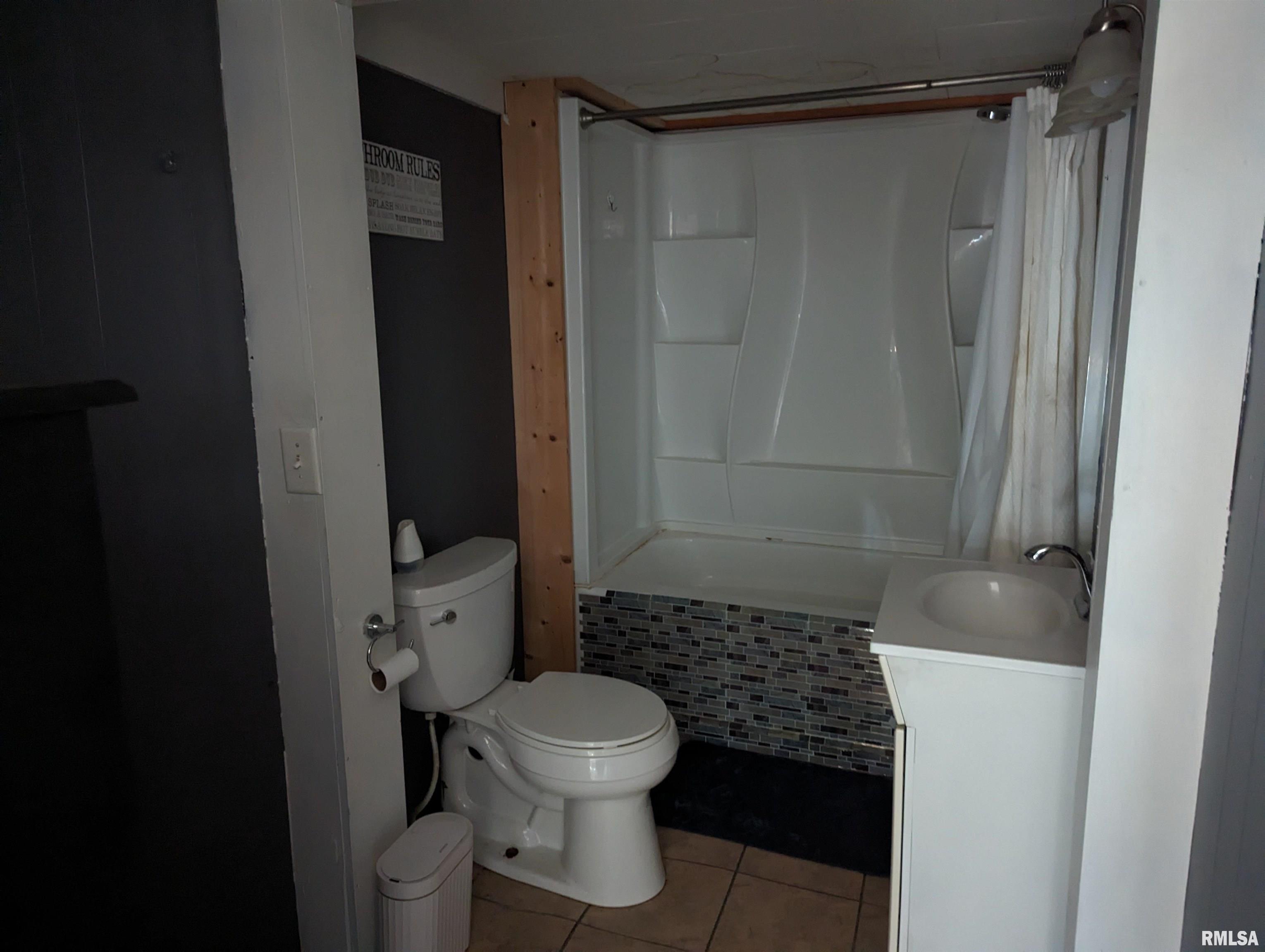 15 North Main Street Basco, IL 62313 - Photo 20 of 28