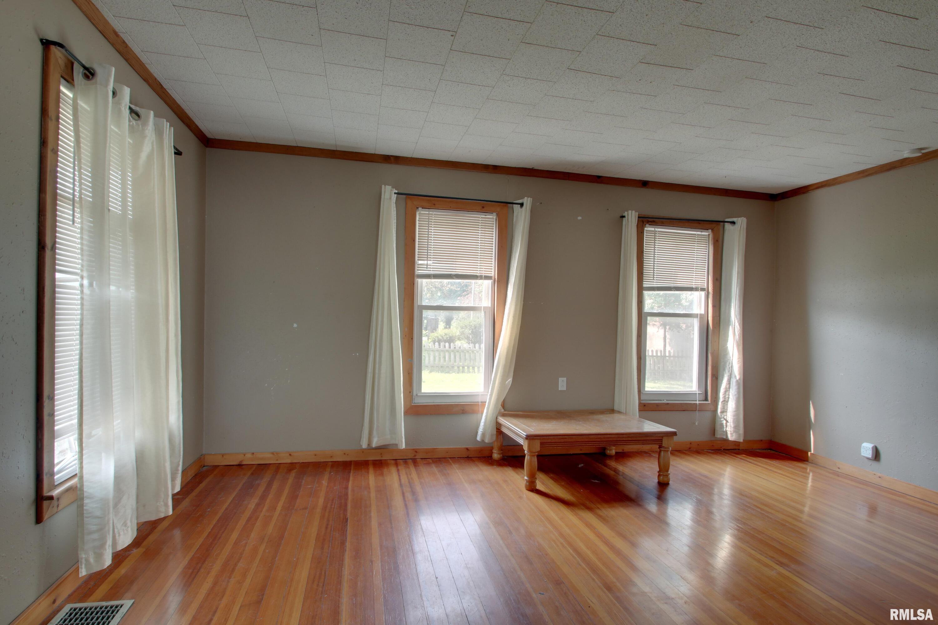 15 North Main Street Basco, IL 62313 - Photo 9 of 28