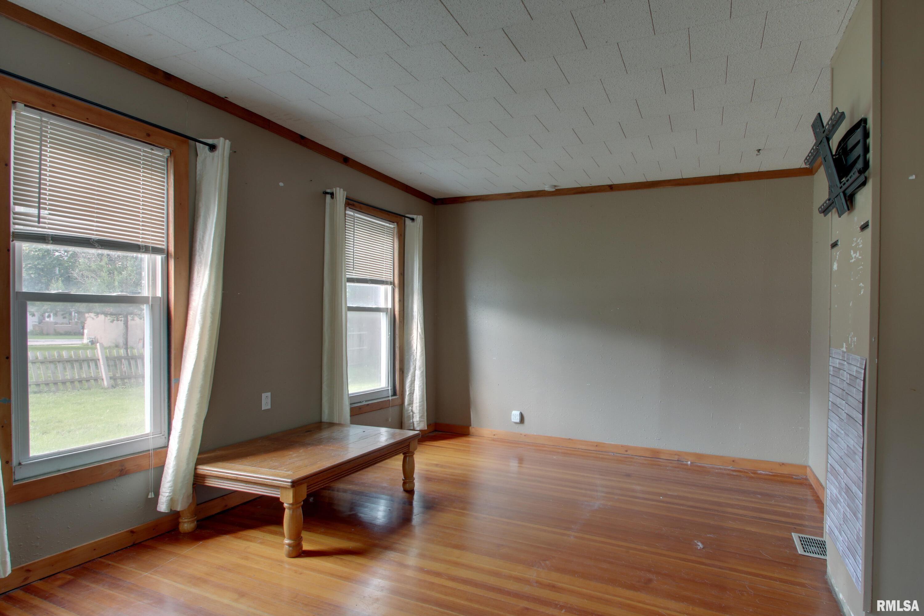 15 North Main Street Basco, IL 62313 - Photo 10 of 28