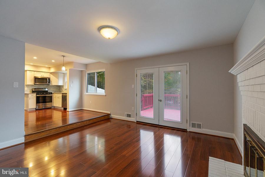 13312 Fort Washington Road Fort Washington, MD 20744 - Photo 23 of 30 Family Room