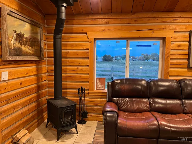 $255,000 | 1215 East 800th Street North, Richfield, ID 83349