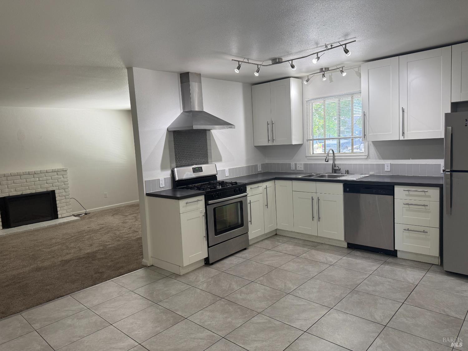 1558 West 3rd Street Santa Rosa, CA 95401 - Photo 16 of 27
