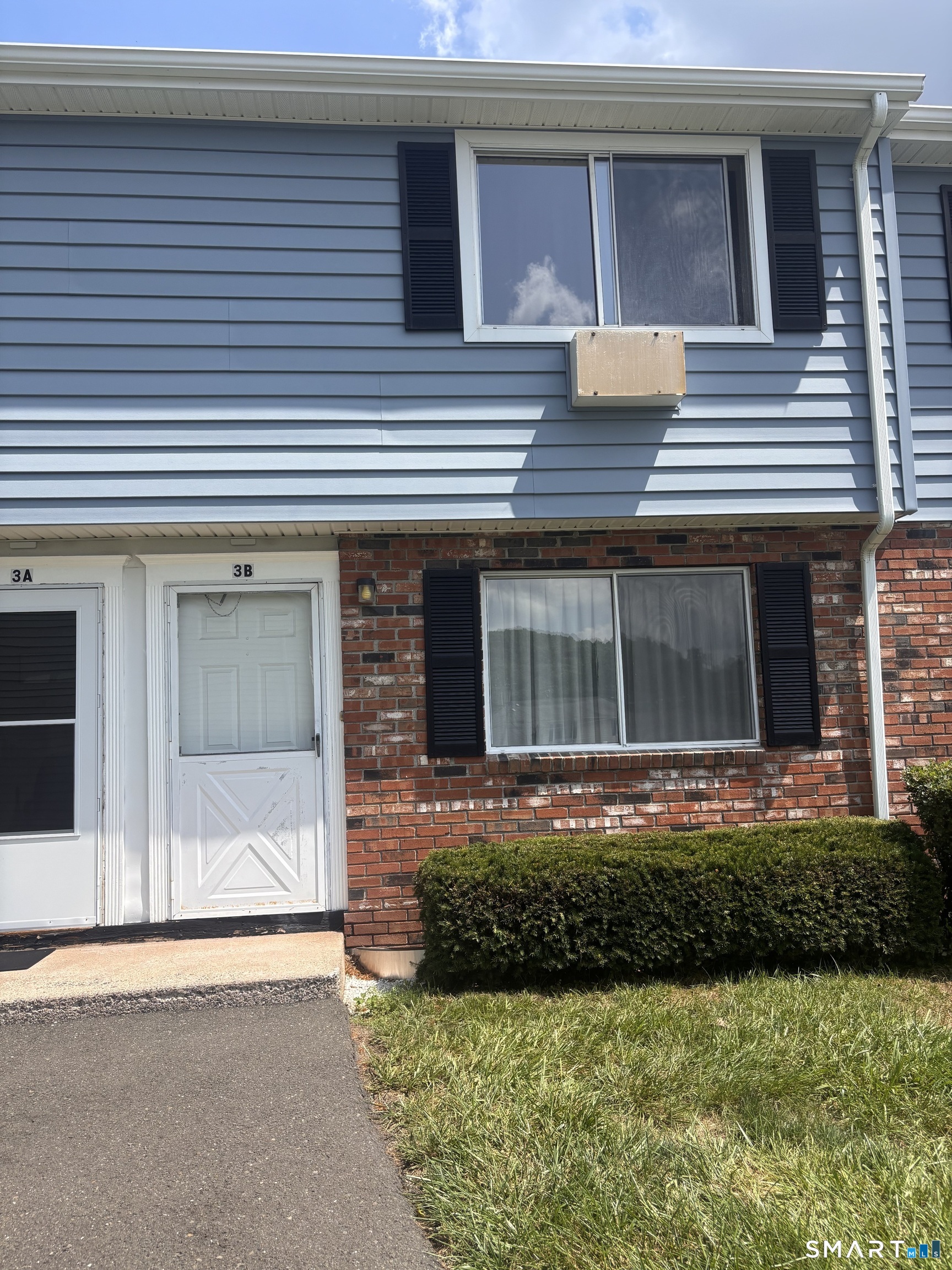 461 Spring Street, Unit 3B Naugatuck, CT 06770 - Photo 1 of 7 Gallery Image 1