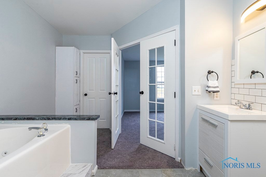 26846 Thompson Road Perrysburg, OH 43551 - Photo 25 of 34 Gallery Image 25