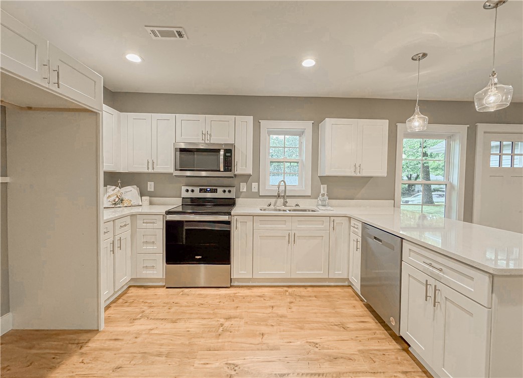 107 West Wesley Street Walhalla, SC 29691 - Photo 14 of 49