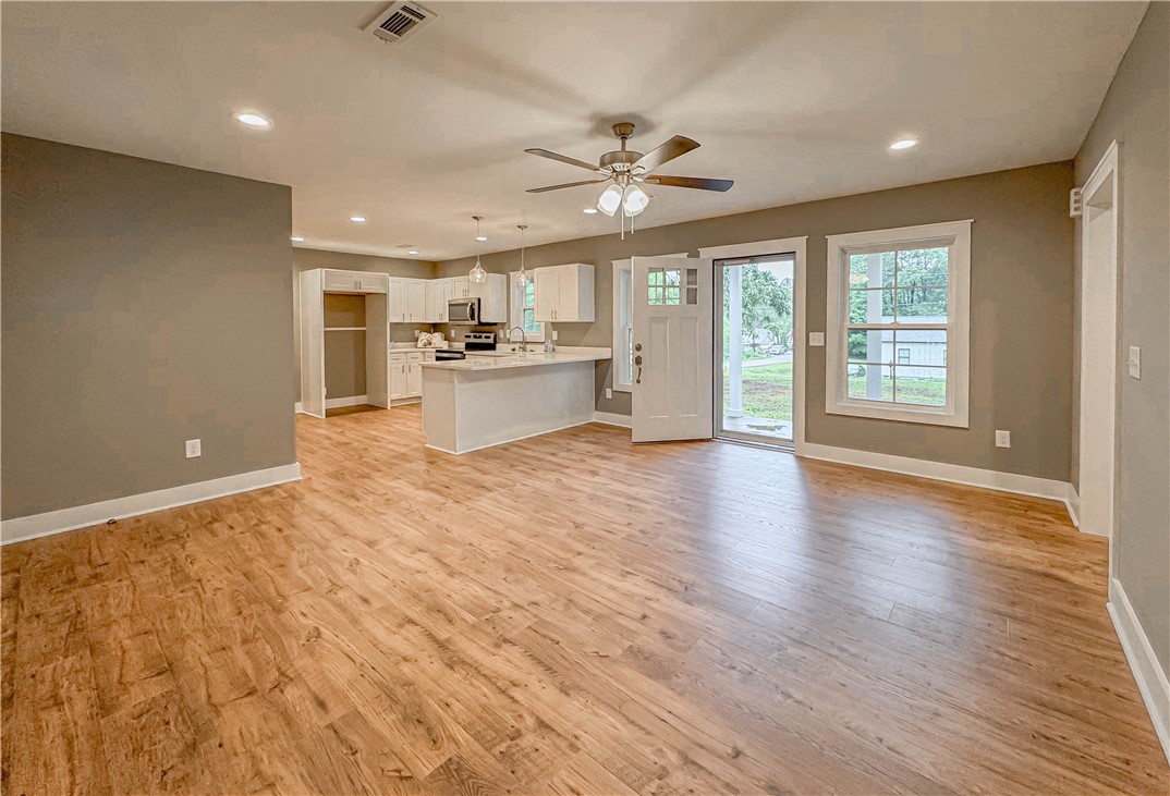 107 West Wesley Street Walhalla, SC 29691 - Photo 8 of 49