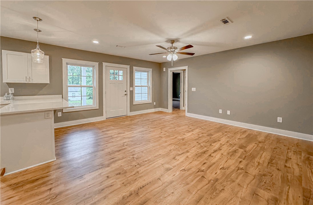 107 West Wesley Street Walhalla, SC 29691 - Photo 10 of 49