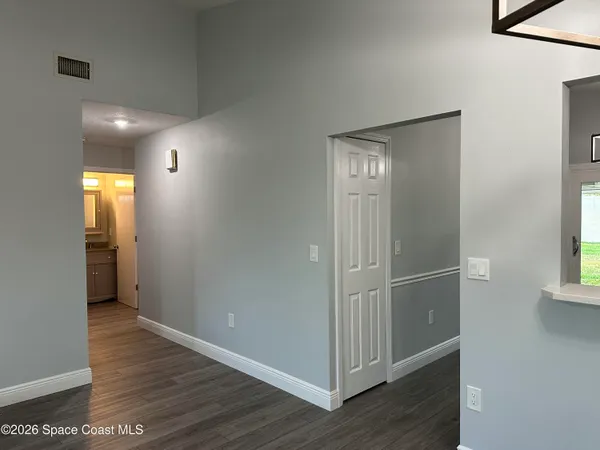 $2,000 | 976 South Fork Circle, Melbourne, FL 32901