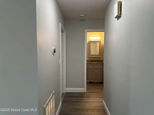 $2,000 | 976 South Fork Circle, Melbourne, FL 32901