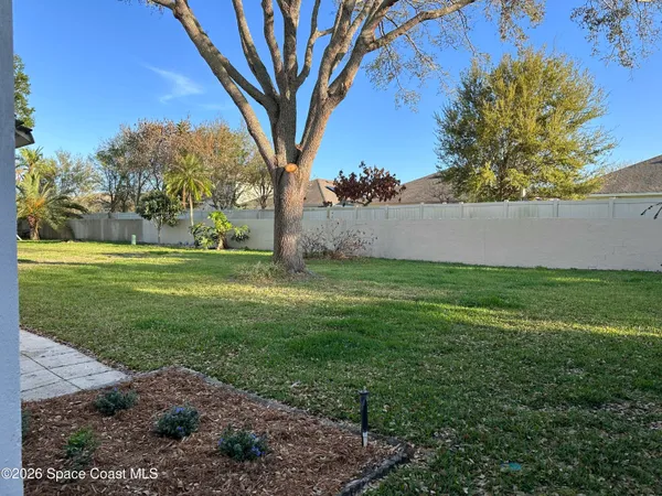 $2,000 | 976 South Fork Circle, Melbourne, FL 32901