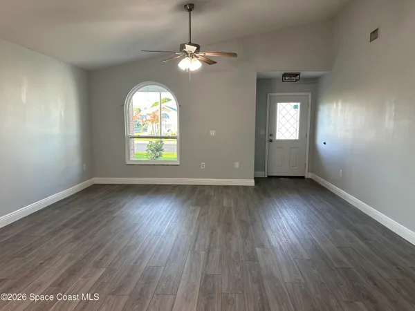 $2,000 | 976 South Fork Circle, Melbourne, FL 32901