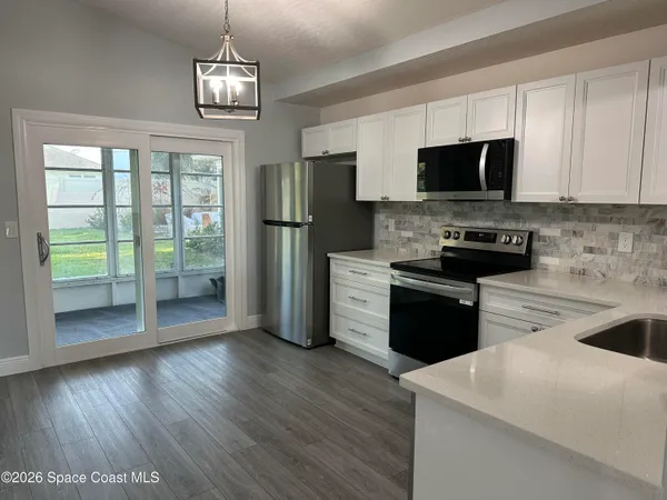 $2,000 | 976 South Fork Circle, Melbourne, FL 32901