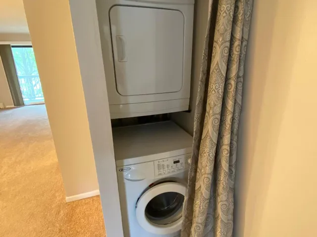 $1,700 | 125 North Gregory Street, Unit 10, Aurora, IL 60504