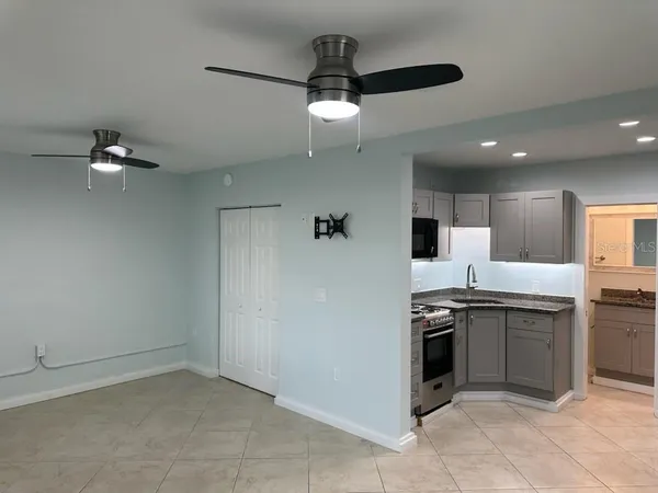$1,550 | 61 81st Avenue, Unit 2, Treasure Island, FL 33706