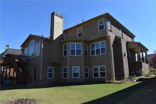 a view of a tennis court