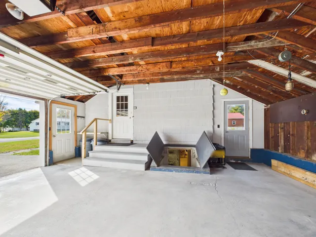 $299,900 | 71 Garden Circle, Caribou, ME 04736