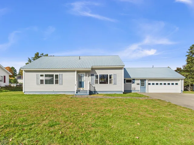 $299,900 | 71 Garden Circle, Caribou, ME 04736