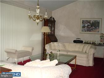 9205 Pine Road Philadelphia, PA 19115 - Photo 2 of 11