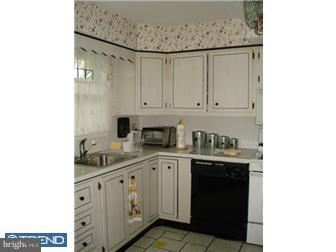 9205 Pine Road Philadelphia, PA 19115 - Photo 6 of 11