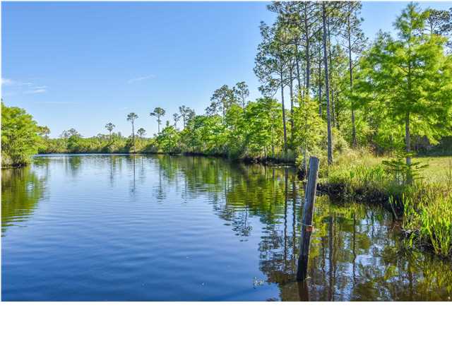 2011 River Bend Road Carrabelle, FL 32322 - Photo 2 of 14