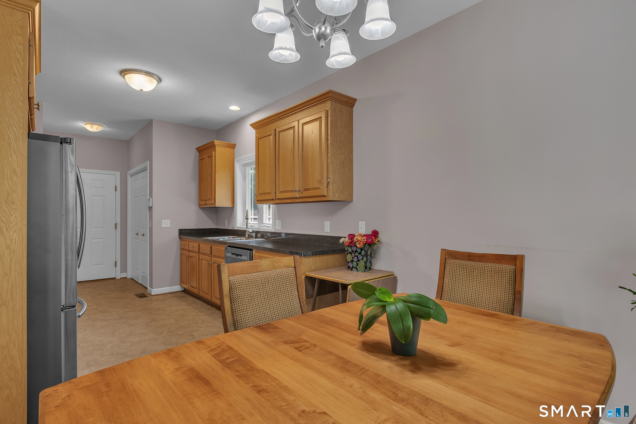 449 Tributary Lane Windsor, CT 06095 - Photo 11 of 38