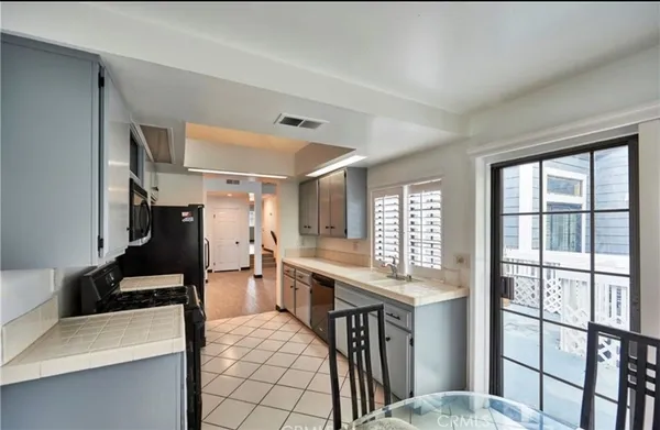 $789,500 | 8132 Atwater Circle, Unit 202, Huntington Beach, CA 92646