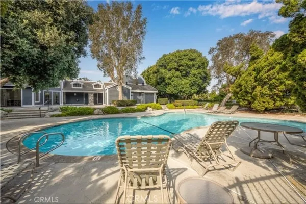 $789,500 | 8132 Atwater Circle, Unit 202, Huntington Beach, CA 92646