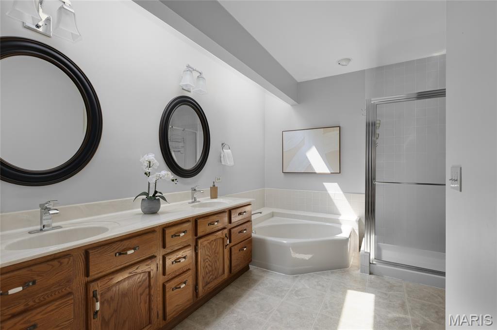 17106 Chaise Ridge Road Chesterfield, MO 63005 - Photo 20 of 50