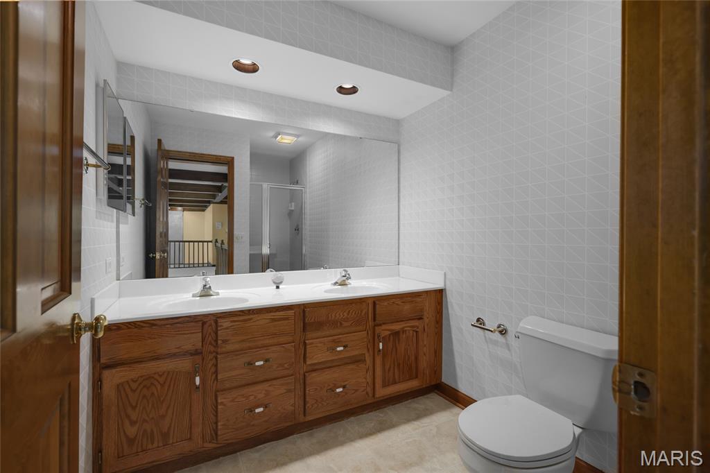 17106 Chaise Ridge Road Chesterfield, MO 63005 - Photo 25 of 50