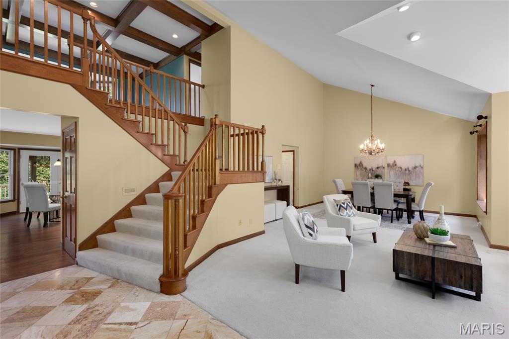 17106 Chaise Ridge Road Chesterfield, MO 63005 - Photo 4 of 50