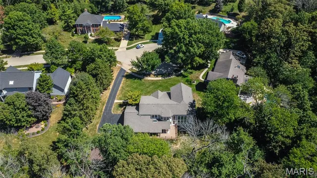 $720,000 | 17106 Chaise Ridge Road, Chesterfield, MO 63005