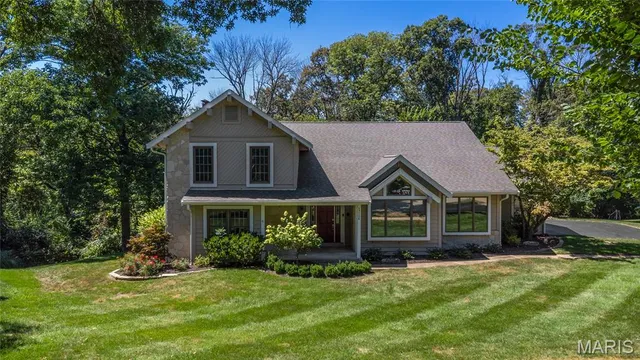 $720,000 | 17106 Chaise Ridge Road, Chesterfield, MO 63005