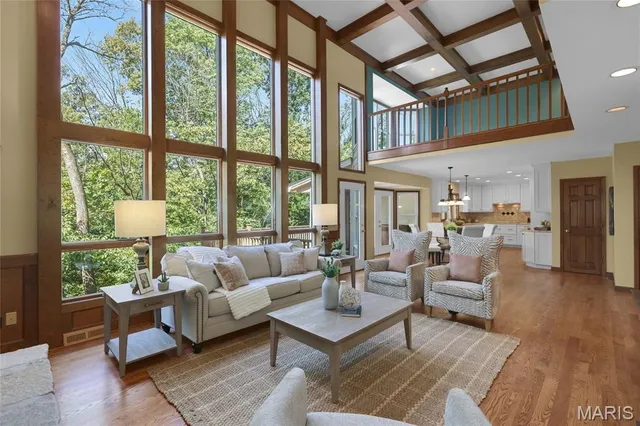 $720,000 | 17106 Chaise Ridge Road, Chesterfield, MO 63005